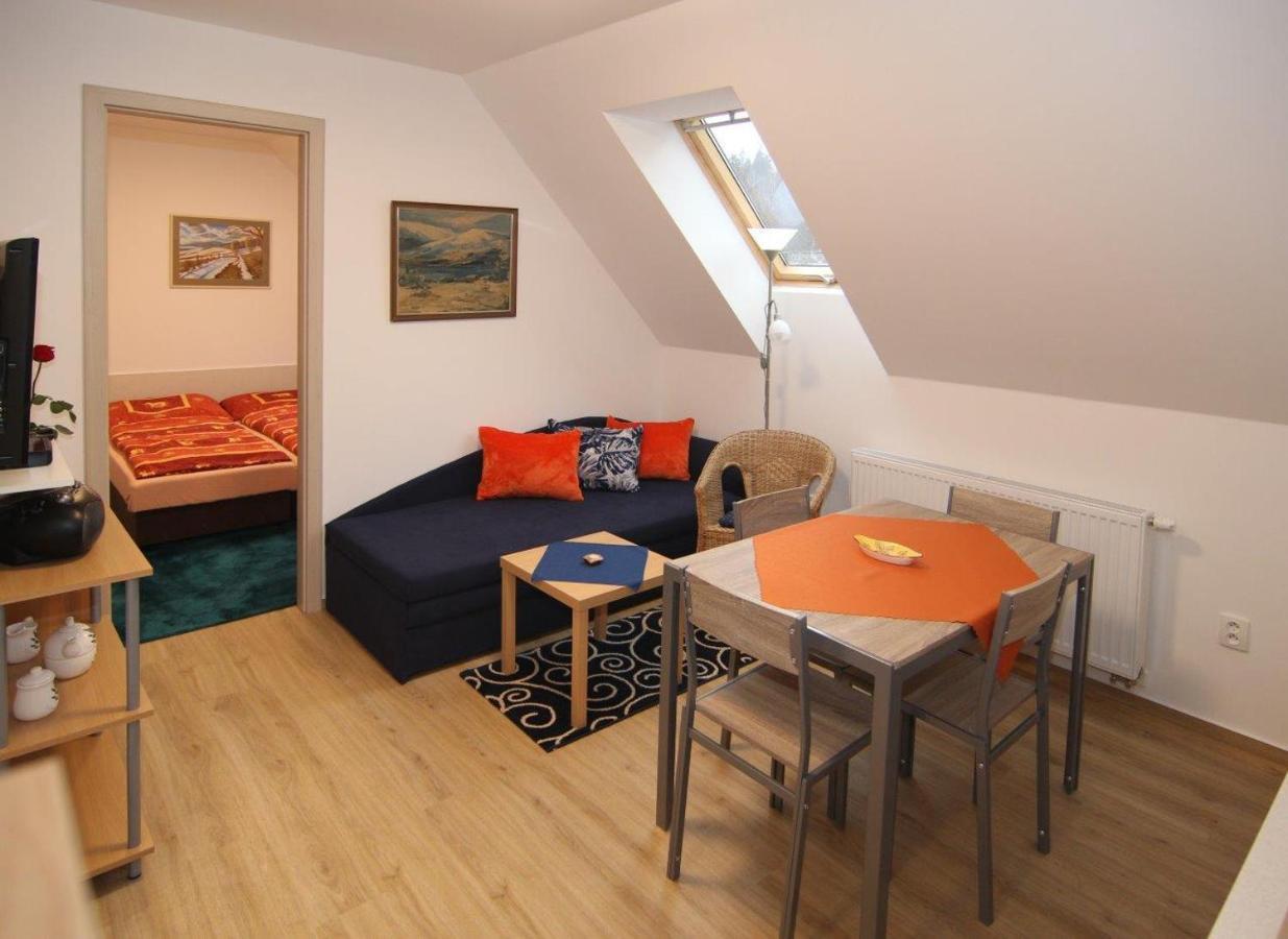 Apartmá Jablonec Jablonec nad Nisou Esterno foto